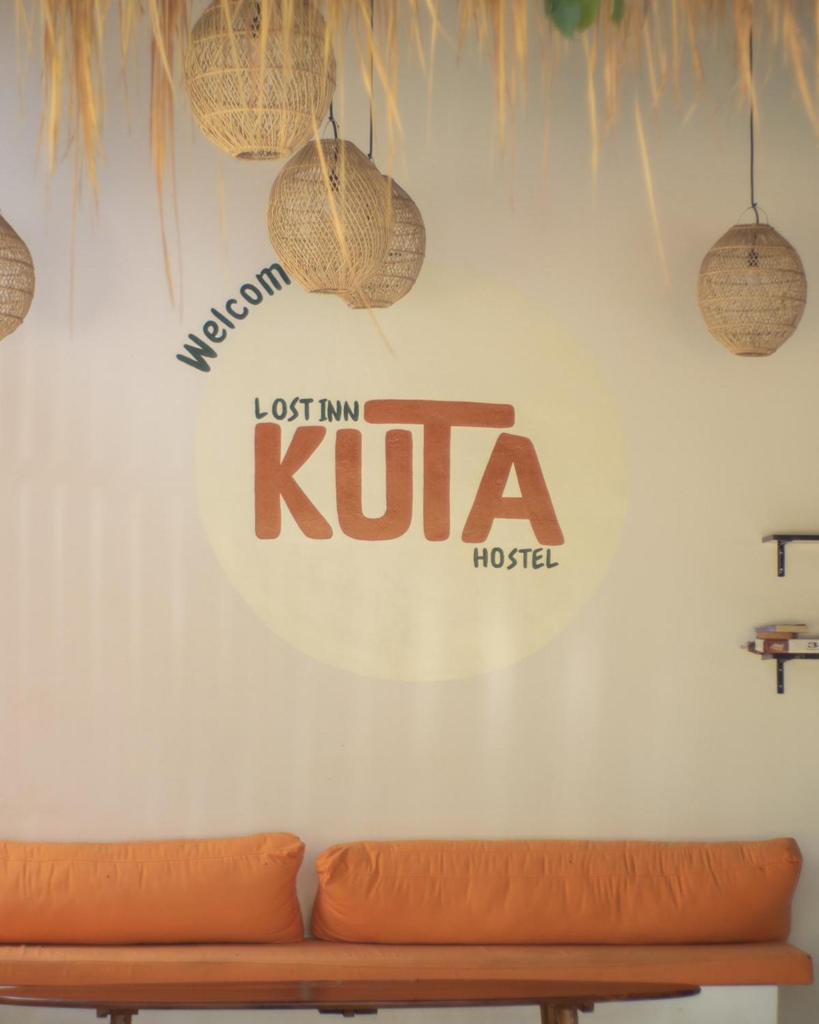 Lost Inn Kuta Capsule Hostel Exterior photo